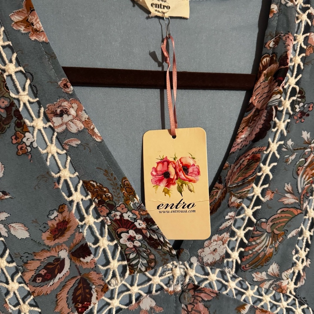 Entro Boho Floral Dress Size S NWT Bell Sleeve V Neck Crochet Trim - Picture 5 of 11